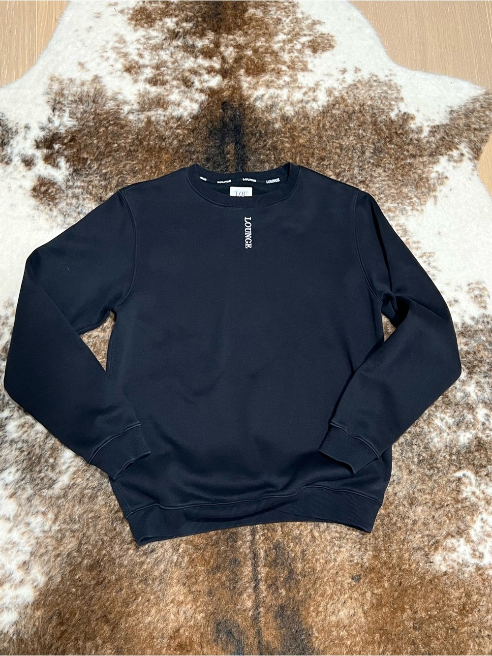 Women’s Black Crewneck Sweatshirt - - Picture 1 of 2